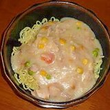 シチューの残りであんかけラーメン